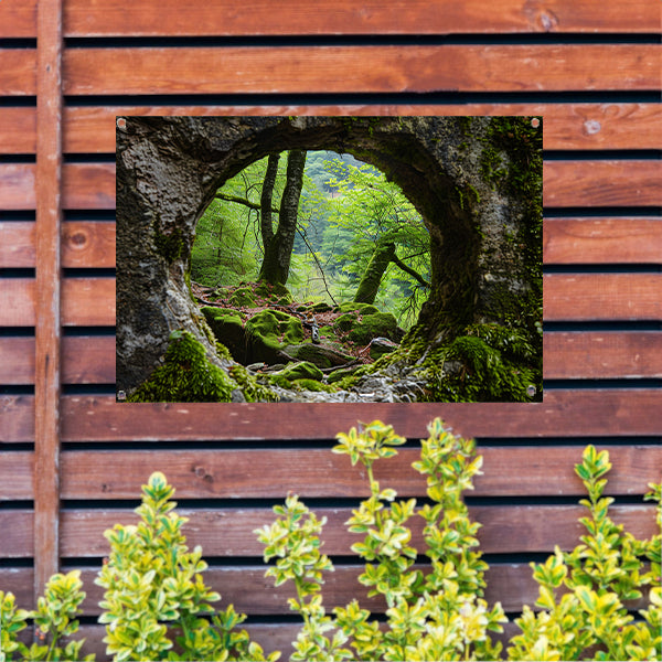Natuurlijke Venster in Rotsformatie Bos tuinposter