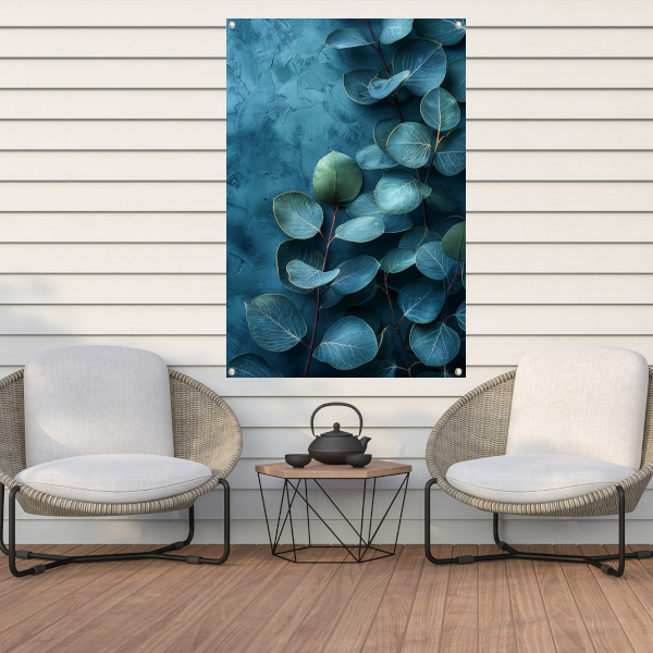 Abstracte kunst van bladeren op getextureerde blauwe achtergrond tuinposter