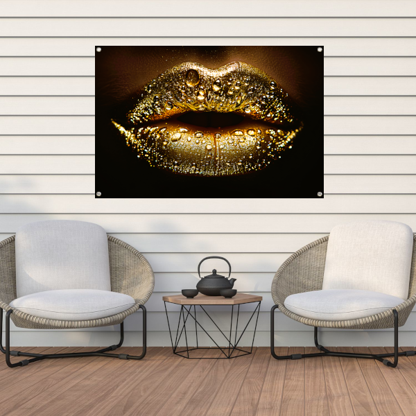 Gouden Glitters en Druppels op Donkere Lippen tuinposter