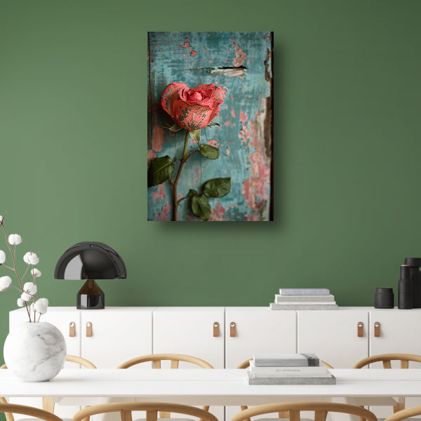 Een Roze Roos Tegen Verweerd Hout poster