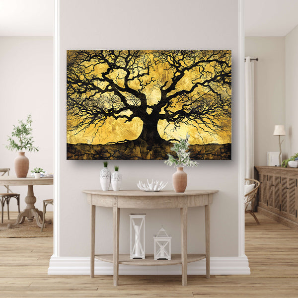 Boom met abstracte takken op goud canvas met baklijst