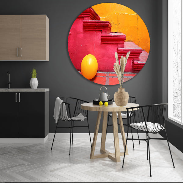 Minimalistische trap met gele bal forex muurcirkel