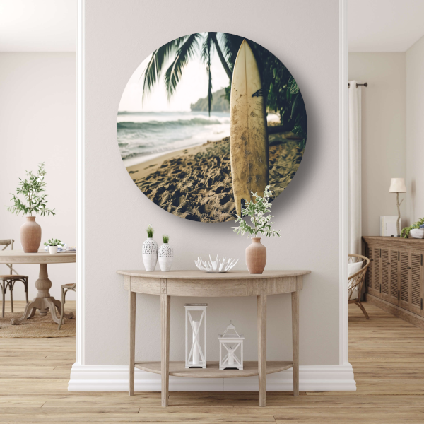Tropisch strand met wachtend surfboard forex muurcirkel