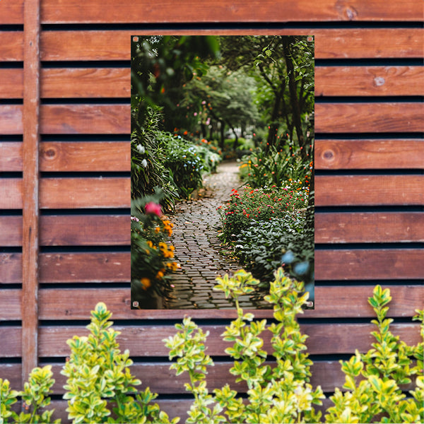 Betoverend Tuinpad met Bloemenpracht tuinposter