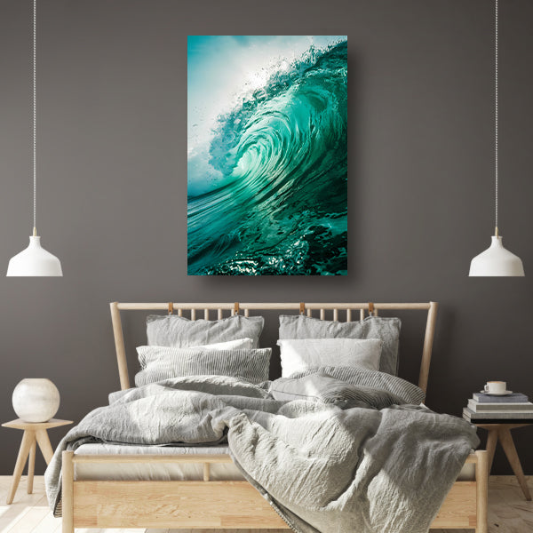 Dynamische oceaan golven met zonlicht poster