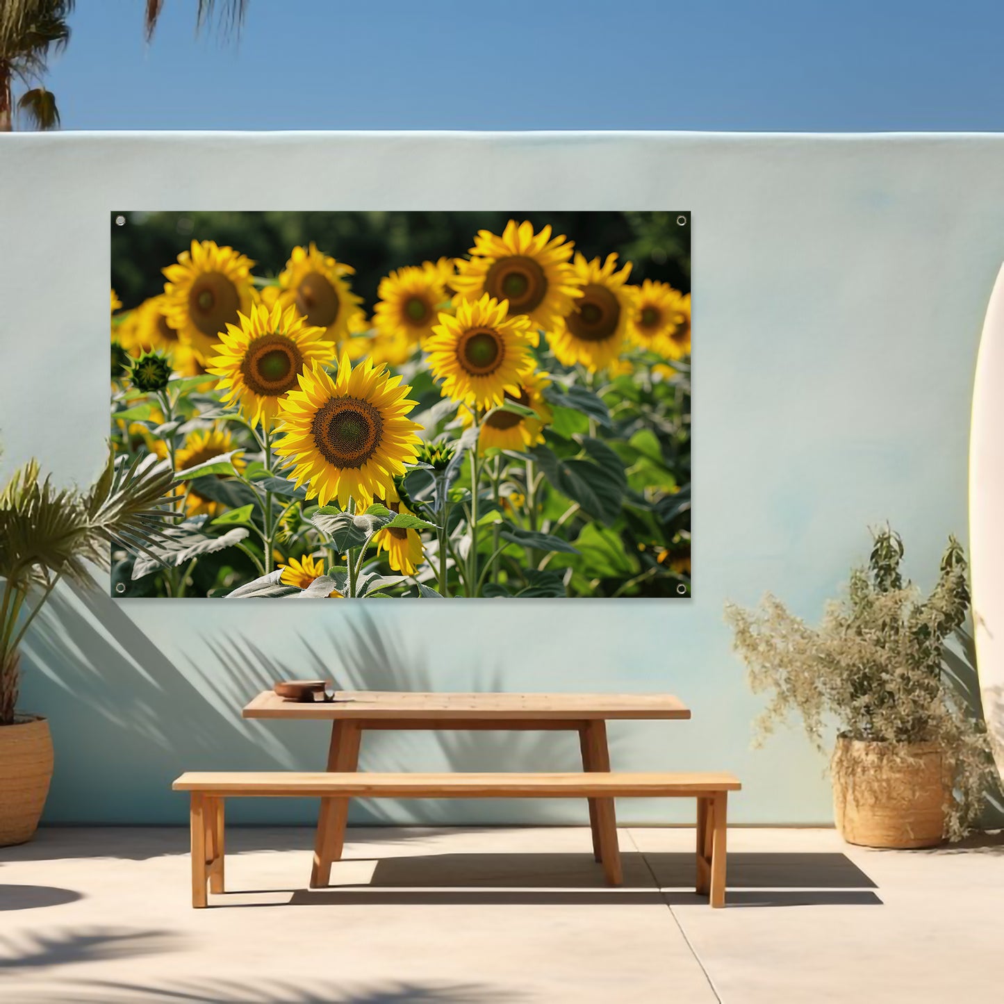 Veld met stralende zonnebloemen in de zon tuinposter
