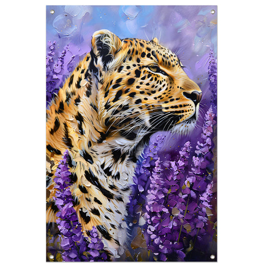 Realistisch luipaard schilderij met paarse bloemen tuinposter