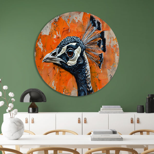 Realistisch schilderij van een pauw met abstracte achtergrond aluminium muurcirkel
