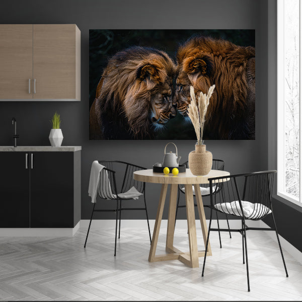 Intieme confrontatie tussen twee leeuwen canvas
