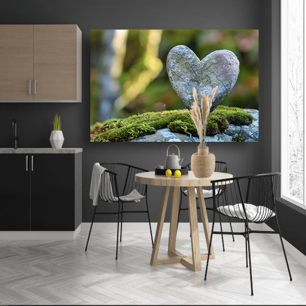 Hartvormige steen op mos in de natuur acrylglas