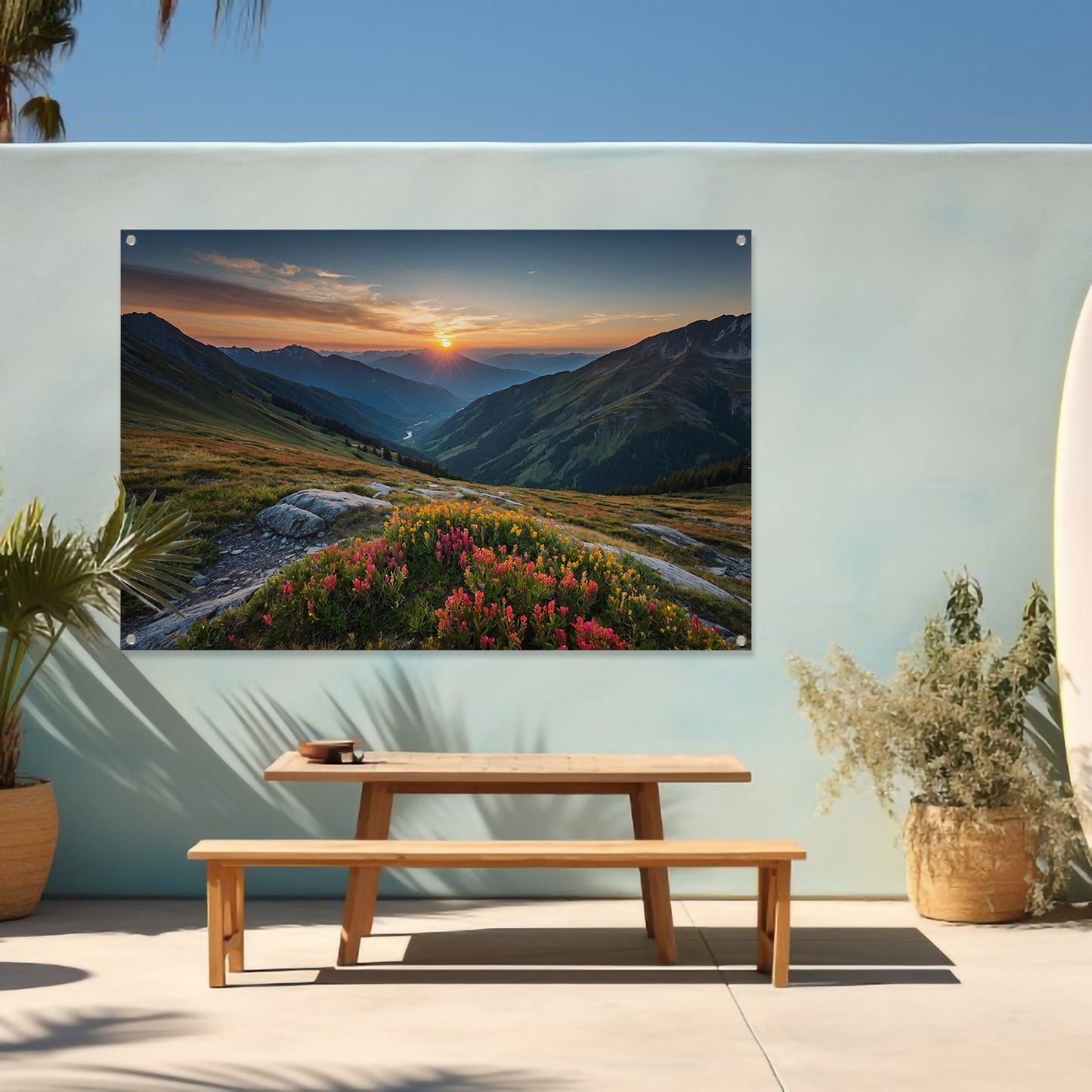 Prachtig berglandschap bij zonsondergang tuinposter