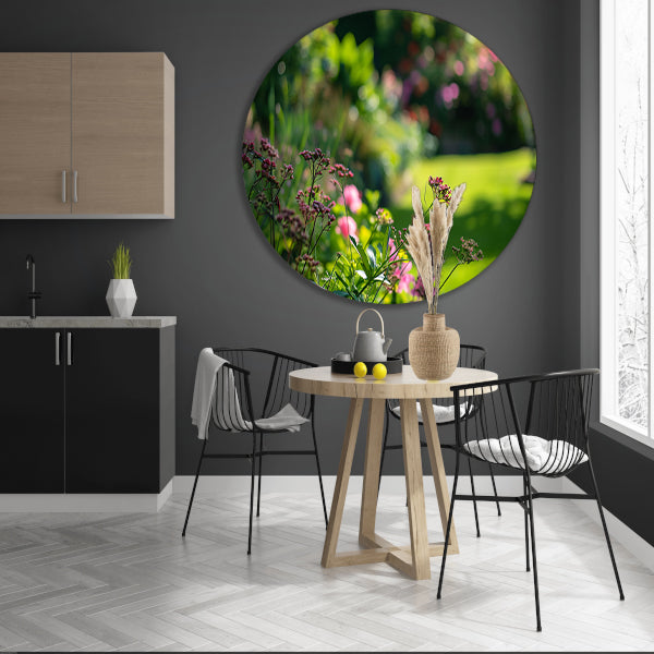 Levendige bloemen in een zonovergoten tuin forex muurcirkel