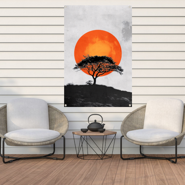 Minimalistische boom en zon in krachtige contrasten tuinposter