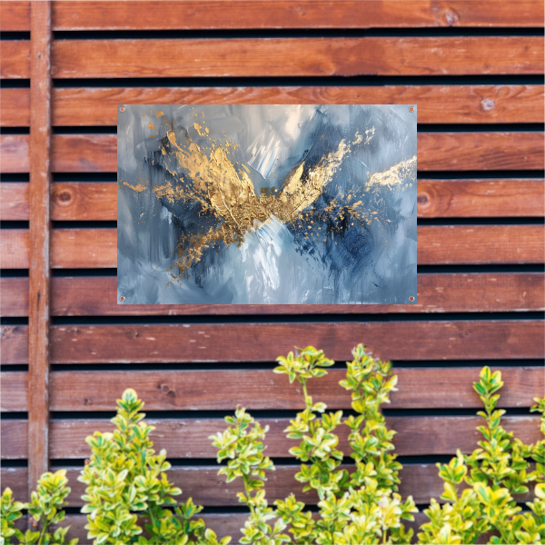 Dynamische abstracte gouden vleugels op blauw tuinposter