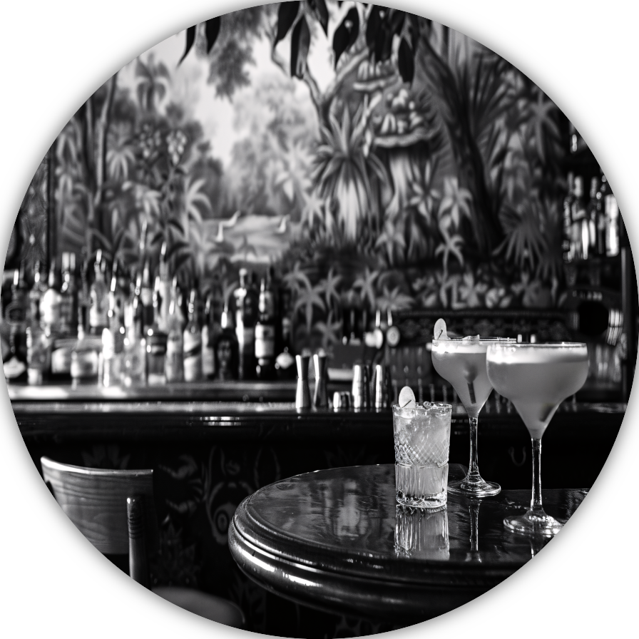 Elegante Zwart-Wit Cocktailbar Momentopname forex muurcirkel