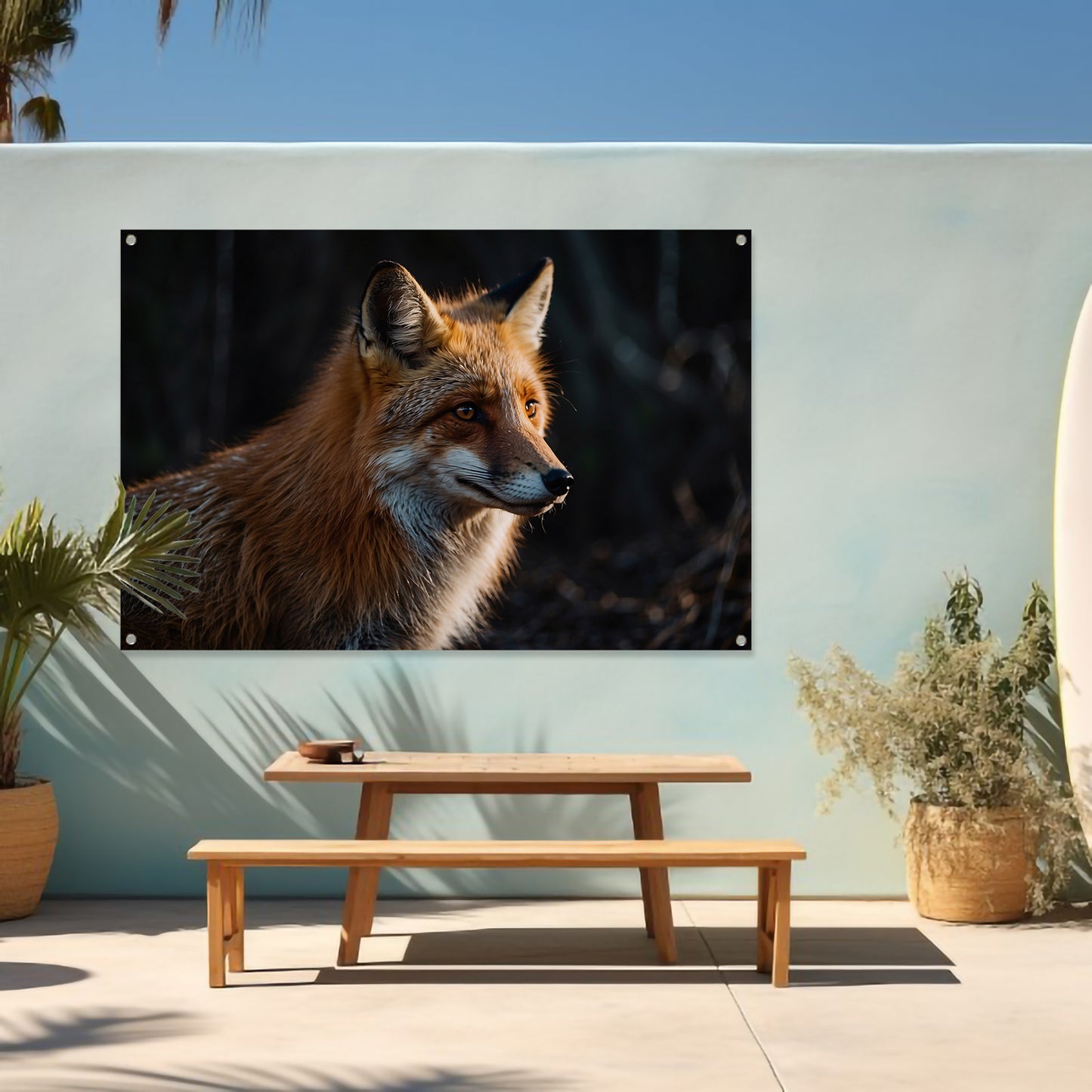 Prachtige vos in het donkere bos tuinposter