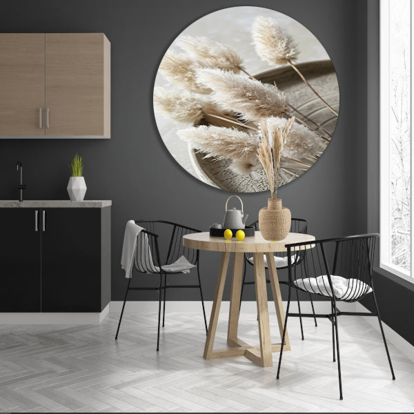 Minimalistische droogbloemen op schaal aluminium muurcirkel