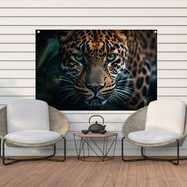 Majestueuze jaguar met intense blik tuinposter