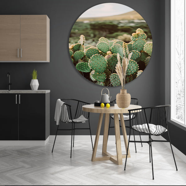 Levendige groene cactussen in weids landschap aluminium muurcirkel