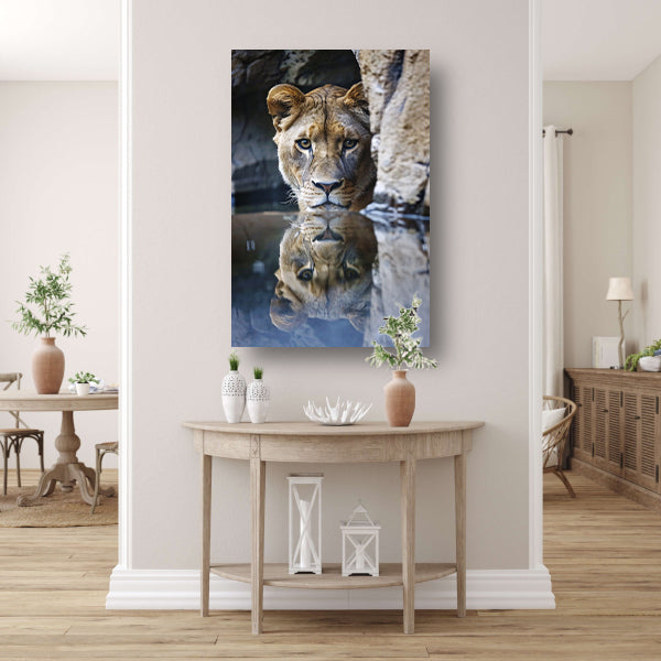 Leeuw Weerspiegeld in Water acrylglas