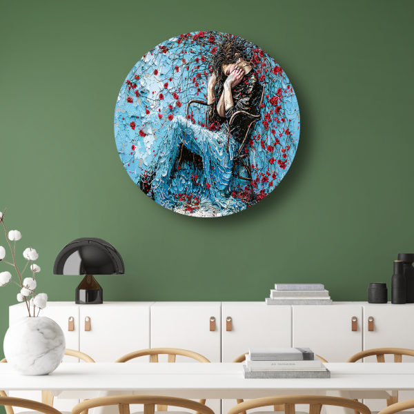 Vrouw omhuld door bloemen en emotie forex muurcirkel