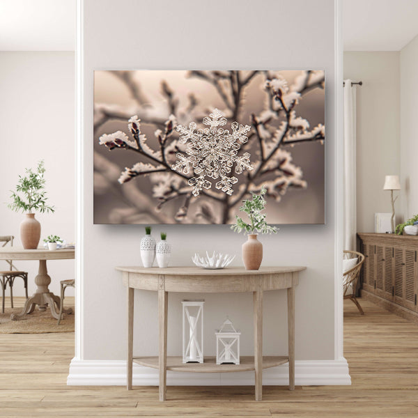 Macro-opname van een sneeuwvlok op takken canvas