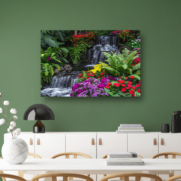 Kleurrijke tuin met waterval en diverse bloemen poster