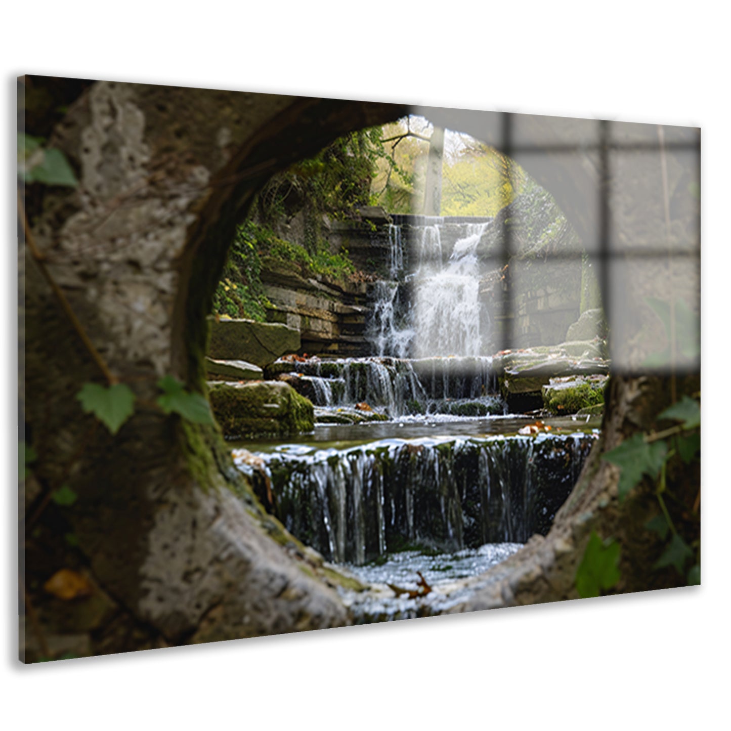 Waterval door een stenen opening gezien acrylglas