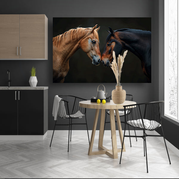 Twee paarden in donkere omgeving poster