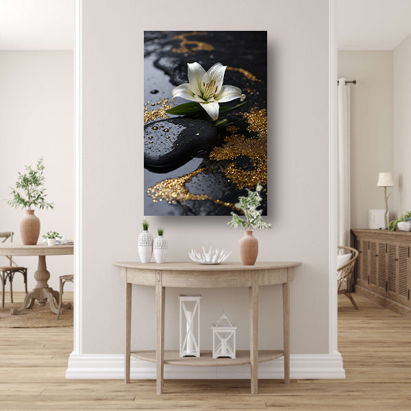Witte lelie met gouden glans op zwart acrylglas