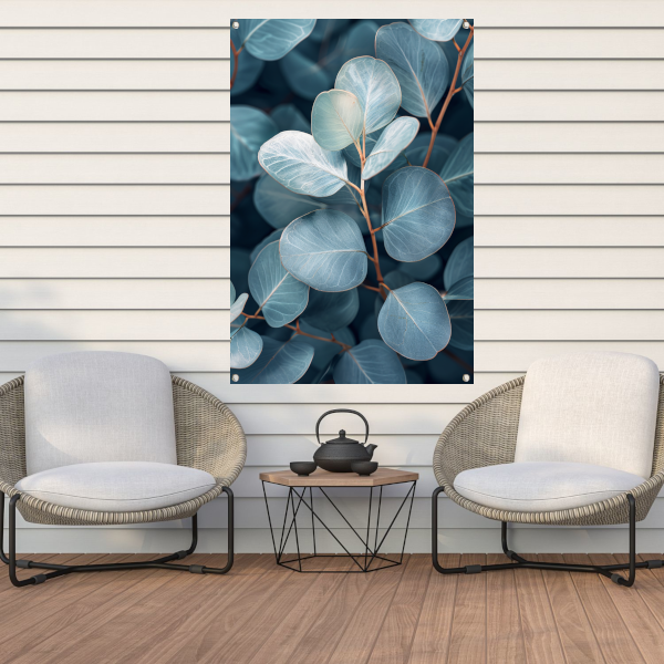 Elegante eucalyptusbladeren in zilveren en blauwe tinten tuinposter