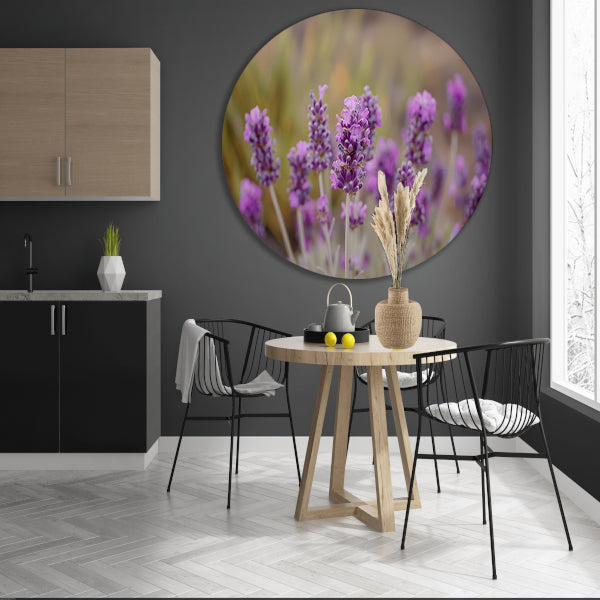 Levendige paarse lavendelbloemen in natuurlijke omgeving forex muurcirkel
