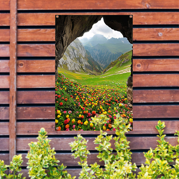 Kleurrijke bloemenzee in berglandschap tuinposter