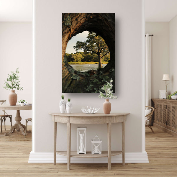 Boom weerspiegeld in rivier door boomholte poster