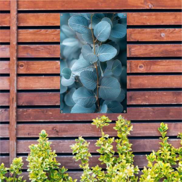 Minimalistische Weergave van Blauwe Eucalyptus Bladeren tuinposter