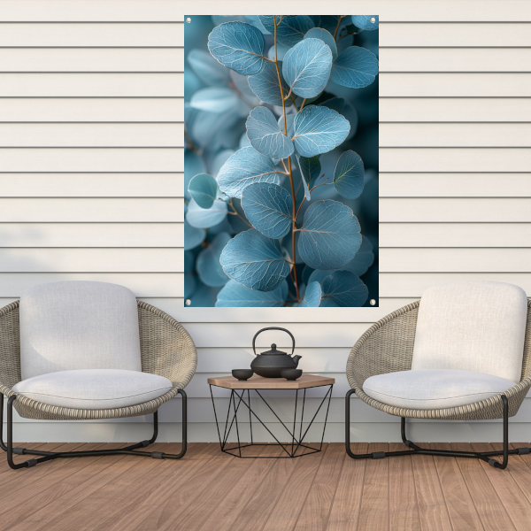 Minimalistische Weergave van Blauwe Eucalyptus Bladeren tuinposter