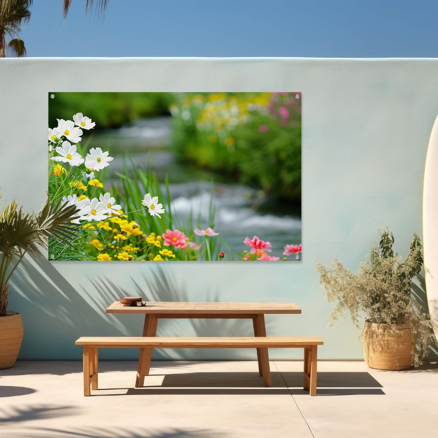 Bloemen langs een rustig beekje tuinposter