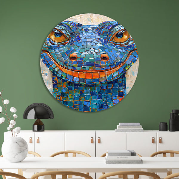 Kleurrijk popart hagedis met vrolijke glimlach aluminium muurcirkel