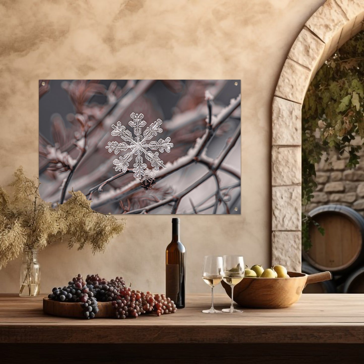 Gedetailleerde macrofoto van sneeuwvlok op takken tuinposter