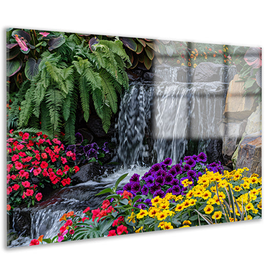 Kleurrijke tuin met bloemen en waterval acrylglas