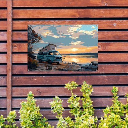 Camper rust op idyllisch meer tuinposter