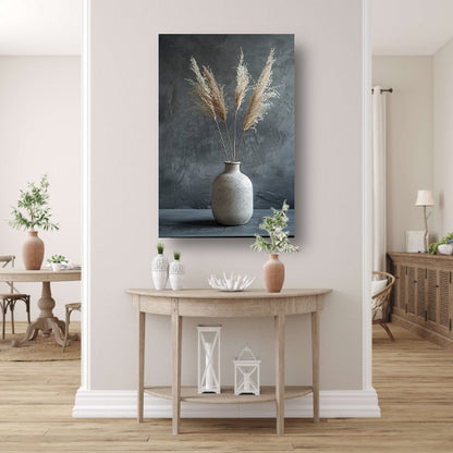 Minimalistische Vaas met Pampasgras tegen Donkere Achtergrond poster