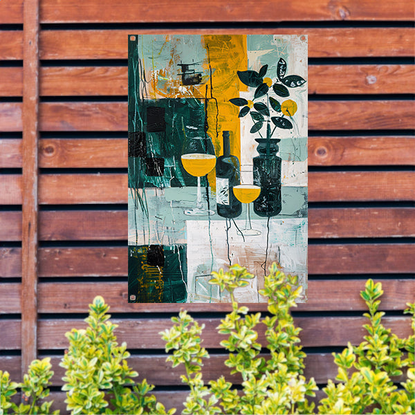 Abstracte stilleven met kleurrijke fles en glazen tuinposter