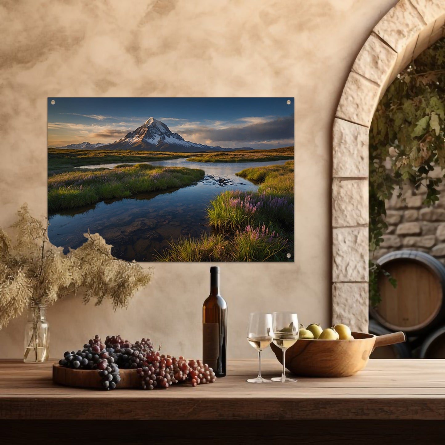 Adembenemend berglandschap met rivier en bloemen tuinposter