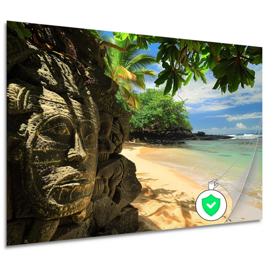 Verborgen Sculpturen aan een Tropisch Strand poster