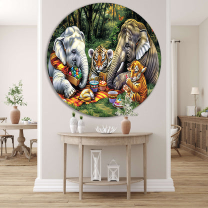 Surrealistische junglepicknick met dieren forex muurcirkel