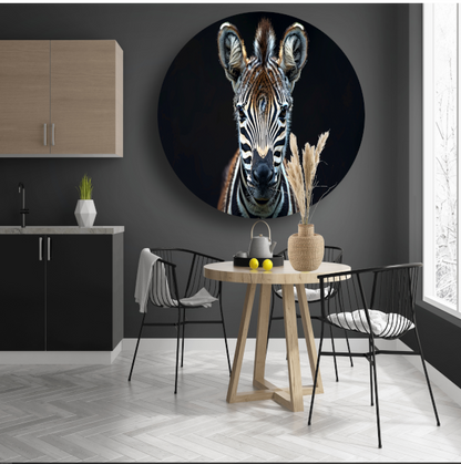 Intieme close-up van een zebra aluminium muurcirkel