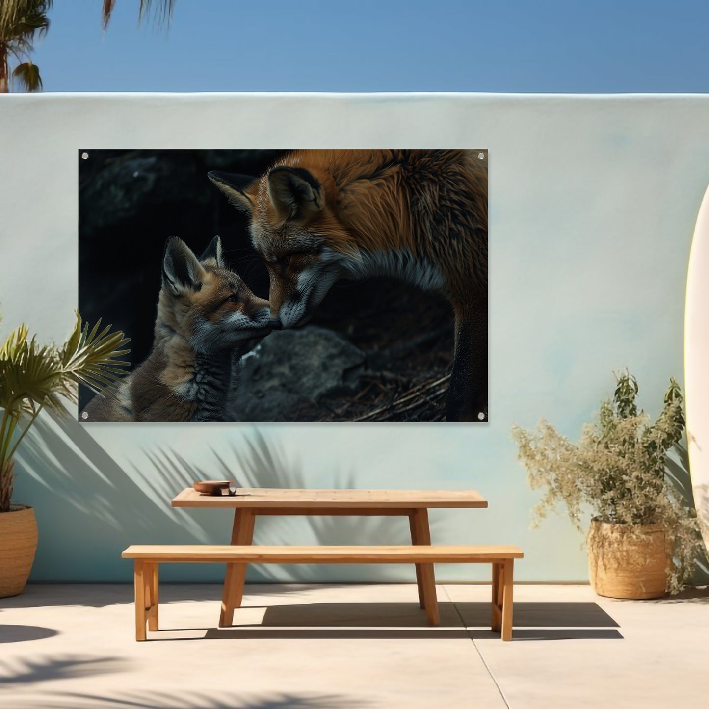 Intiem moment tussen twee vossen tuinposter