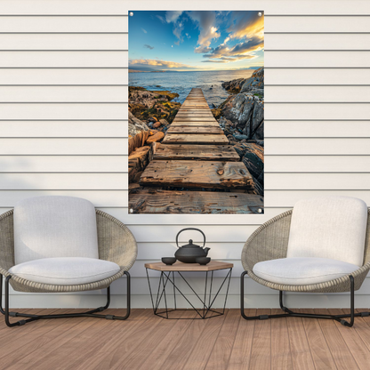 Houten pier bij zonsondergang met dramatische wolken tuinposter