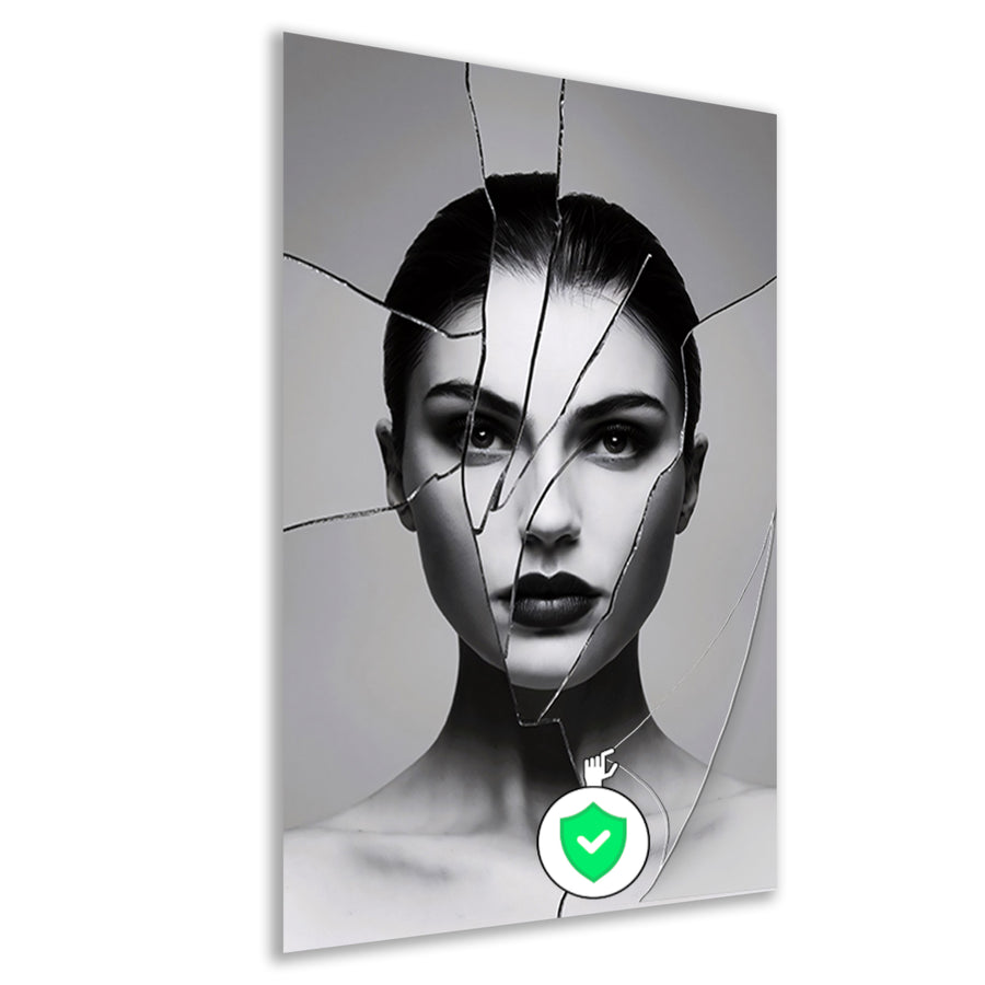 Gebroken gezicht in zwart-witcontrast poster